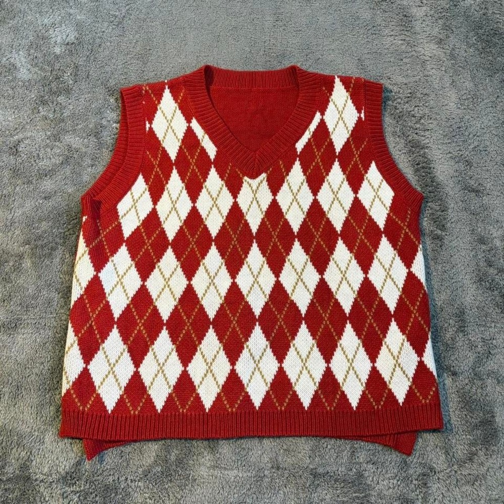 Preppy Classic‎ White and red Diamond print Knit Sweater Vest